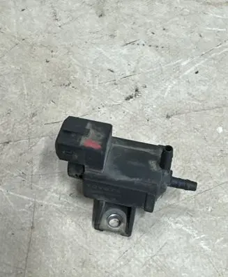 Toyota Avensis T250 Turbo solenoid valve 258600R010 72828606