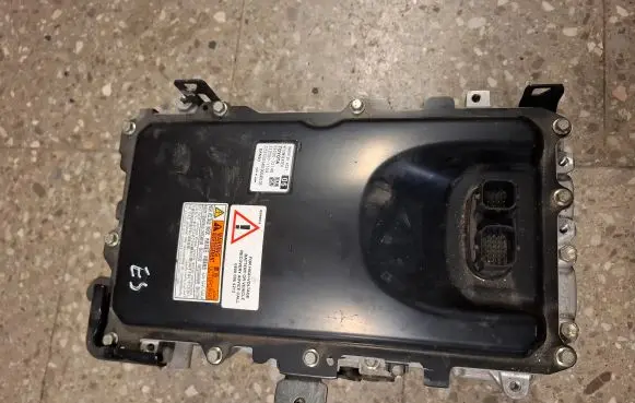Lexus ES 250 - 300 - 330 Voltage converter inverter G920033140 2321001704