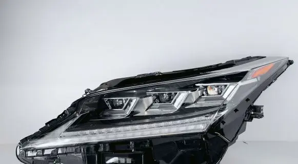 Lexus RX 330 - 350 - 400H Headlight/headlamp 811500E290