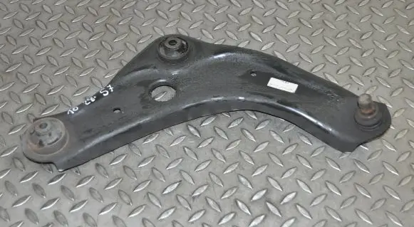 Nissan Qashqai Front lower control arm/wishbone