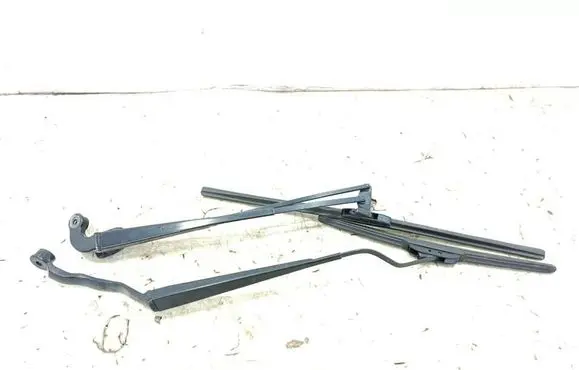 Maserati GranTurismo Front wiper blade arm 7616NWB