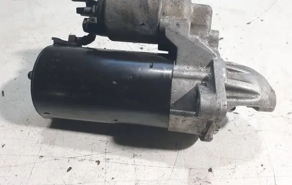 BMW 5 E60 E61 Starter motor 7796892 20090525 0001115046