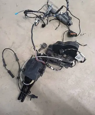 BMW X3 F25 Front door lock 1120085 51217331740