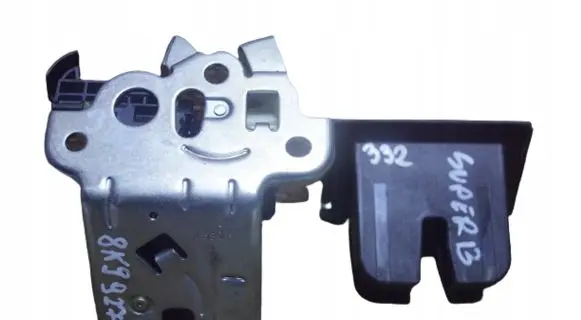 Audi A4 S4 B8 8K Tailgate/trunk/boot lock/catch/latch 8K9827505