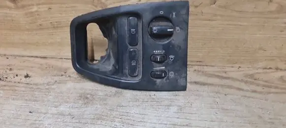 Volvo XC90 Light switch 8685452