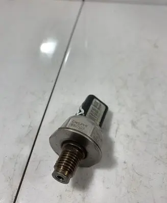Fuel pressure sensor