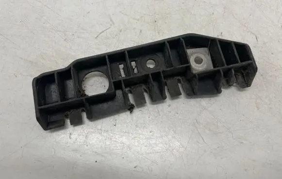 Audi A5 Fender mounting bracket 8W6853921