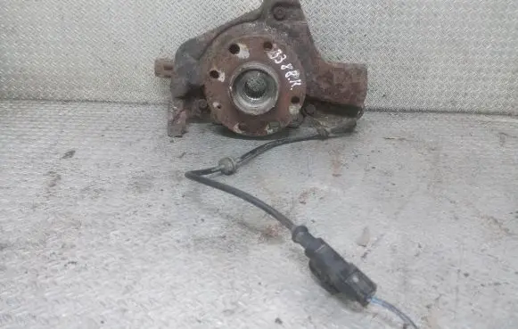 Opel Corsa D Front wheel hub spindle knuckle