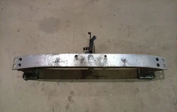 Toyota Corolla Verso AR10 Front bumper cross member 