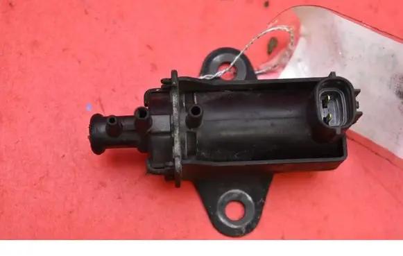 Toyota Corolla Verso E121 Vacuum valve 25819-27050