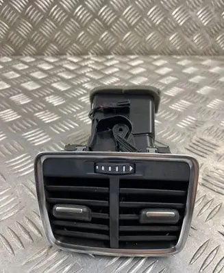 Audi Q3 8U Rear air vent grill 8U0819203A
