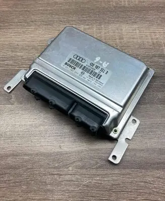 Audi A6 S6 C4 4A Engine control unit/module ECU 4D0907551B 0261203958