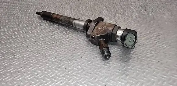 Volvo V50 Fuel injector 9657144580