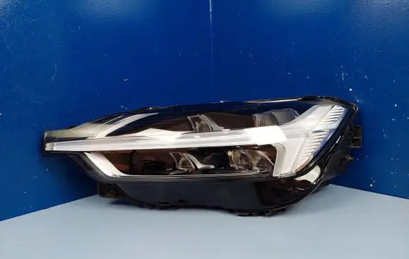 Volvo XC60 Headlight/headlamp 31656616