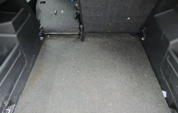 Skoda Fabia Mk3 (NJ) Trunk/boot floor carpet liner 