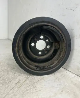 Volkswagen Polo V 6R Crankshaft pulley 04B105243B