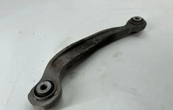 Dodge Challenger Rear control arm 68210524AA