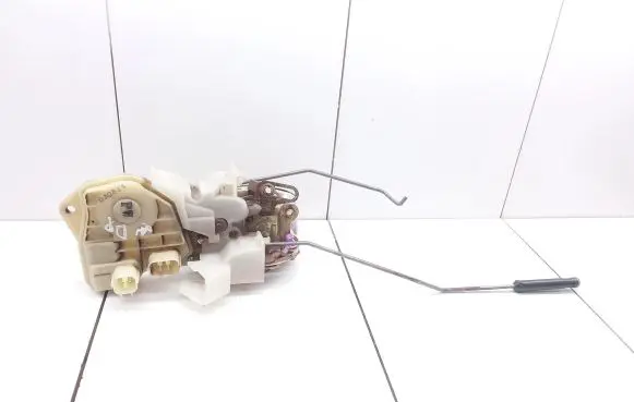 Honda Jazz Front door lock K04DR 1670