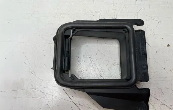 BMW 7 E65 E66 Cabin air micro filter frame (part) 8386177