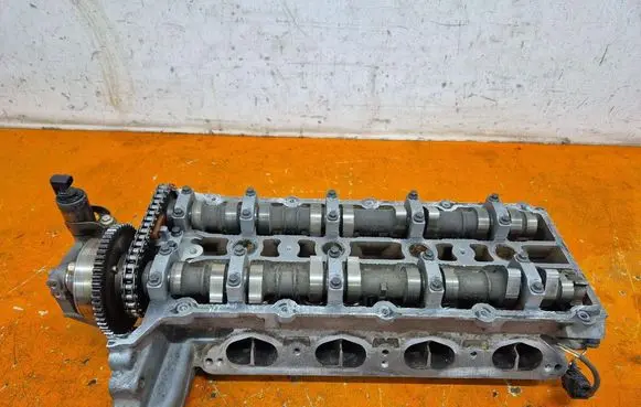 Jaguar S-Type Engine head RF2W936090