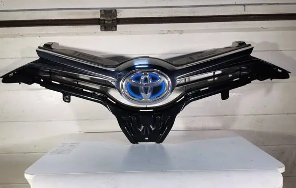 Toyota Auris E180 Front grill 5310002880 5311402380