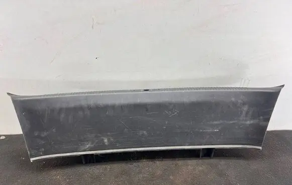 Audi TT TTS Mk2 Trunk/boot sill cover protection 8J7863471