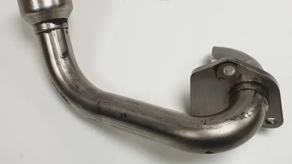 Jeep Cherokee III KJ EGR valve line/pipe/hose 2706010527
