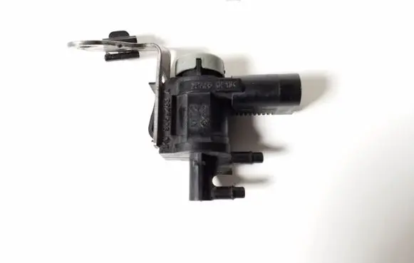 Audi A8 S8 D4 4H Turbo solenoid valve 1K0906283A