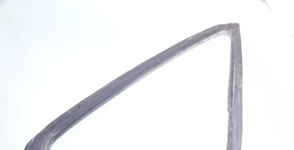 Volkswagen PASSAT B2 Rear side window AS2