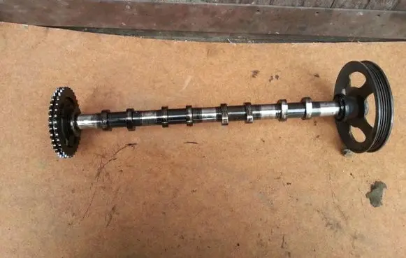 Ford Mondeo Mk III Camshaft 