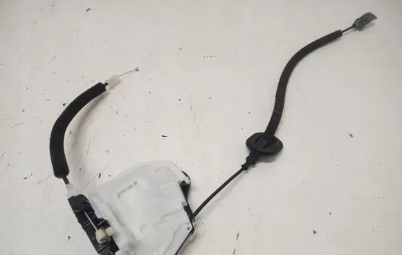 Renault Arkana Rear door lock 16903138287