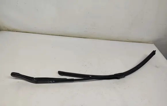 Mercedes-Benz S W221 Front wiper blade arm A2218200144
