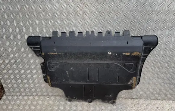 Volkswagen Tiguan Engine splash shield/under tray 5QF825236