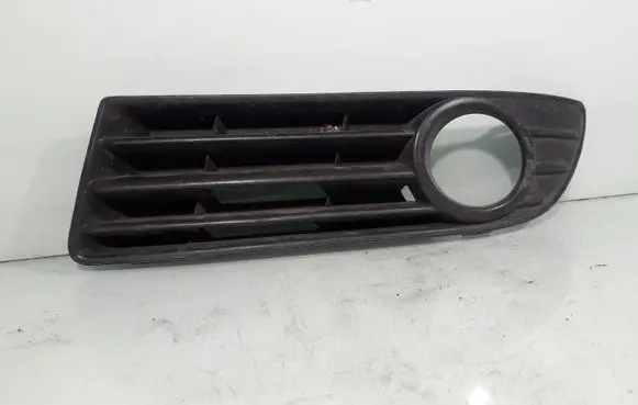 Volkswagen Polo IV 9N3 Front fog light trim/grill 6Q0853665E