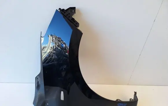 Mitsubishi Space Star Fender