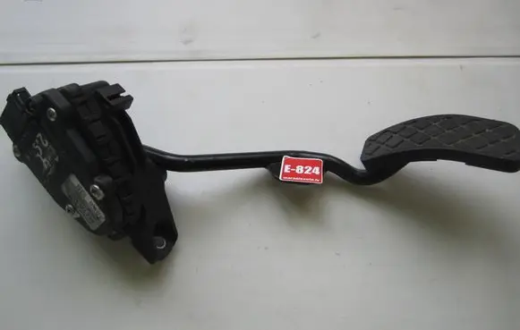 Audi A4 S4 B6 8E 8H Accelerator throttle pedal 8E2721523