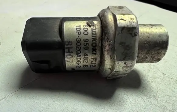 Air conditioning (A/C) pressure sensor