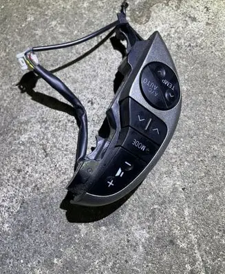 Toyota Prius (XW20) Steering wheel buttons/switches 