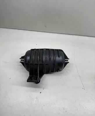 BMW 5 E39 Vacuum air tank 2247620 11652247620
