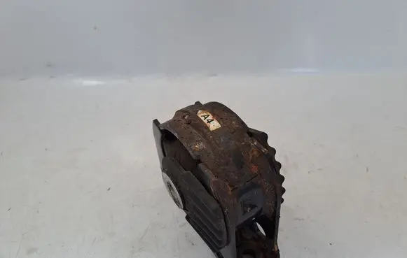 Toyota Avensis T270 Engine mount bracket 123610R040