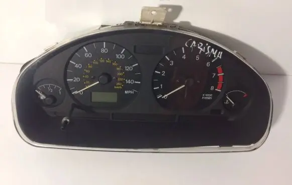 Mitsubishi Carisma Speedometer (instrument cluster) 0P0179001