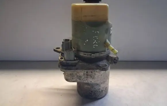 Ford Focus Power steering pump 4M513K514BD