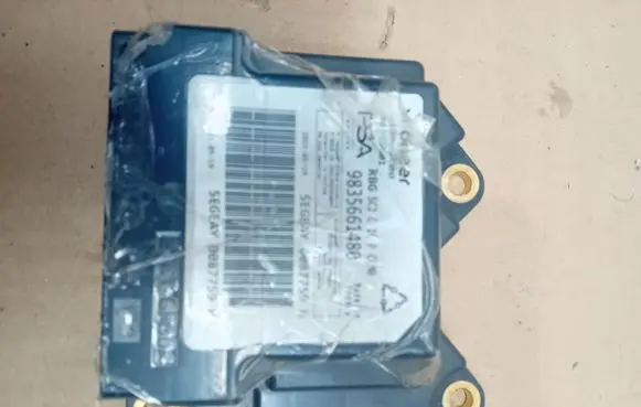 Opel Mokka X Airbag control unit/module 9835661480