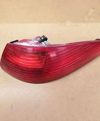 Peugeot 607 Rear/tail lights 2543