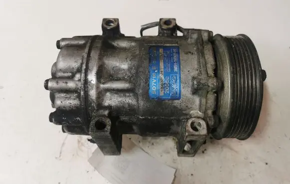 Volvo V50 Air conditioning (A/C) compressor (pump) 3M5H19D629HE
