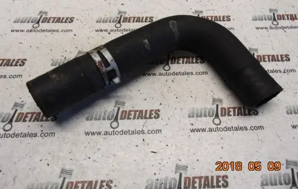 Toyota Avensis T270 Engine coolant pipe/hose