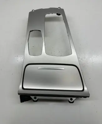 Cup holder front