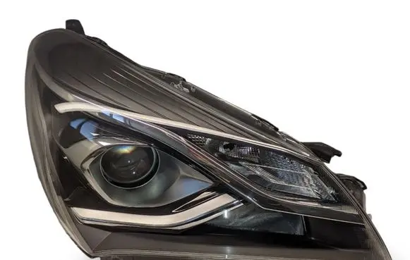 Toyota Yaris Headlight/headlamp 811300DJ90