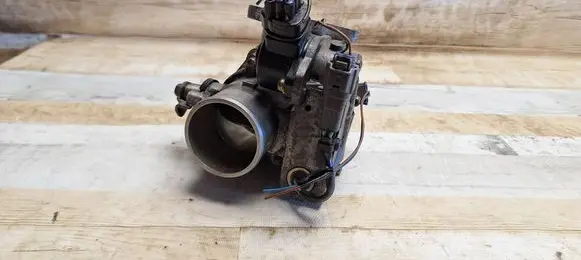 Toyota Corolla Verso E121 Throttle valve 27020