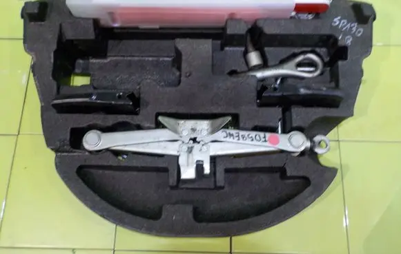 Toyota iQ Other interior part 6442174012 NAPRAWCZY